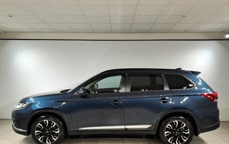 Mitsubishi Outlander III рестайлинг 3, 2021 год, 2 930 000 рублей, 4 фотография