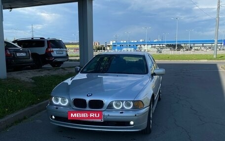 BMW 5 серия, 2002 год, 550 000 рублей, 14 фотография