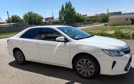 Toyota Camry, 2017 год, 2 450 000 рублей, 1 фотография