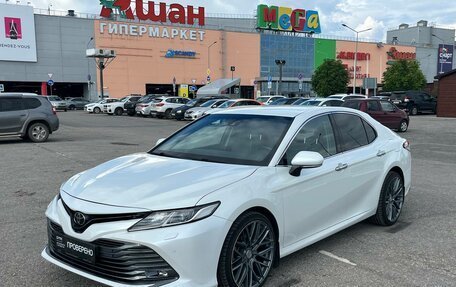 Toyota Camry, 2019 год, 3 102 000 рублей, 1 фотография