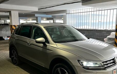 Volkswagen Tiguan II, 2017 год, 2 600 000 рублей, 4 фотография