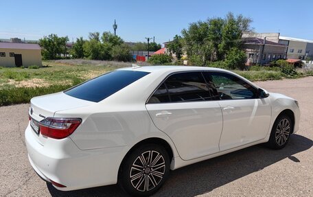 Toyota Camry, 2017 год, 2 450 000 рублей, 2 фотография