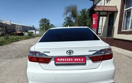 Toyota Camry, 2017 год, 2 450 000 рублей, 11 фотография