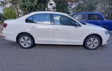 Volkswagen Jetta VI, 2014 год, 1 300 000 рублей, 4 фотография