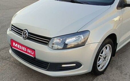 Volkswagen Polo VI (EU Market), 2011 год, 780 000 рублей, 2 фотография