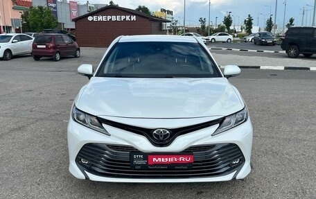 Toyota Camry, 2019 год, 3 102 000 рублей, 2 фотография