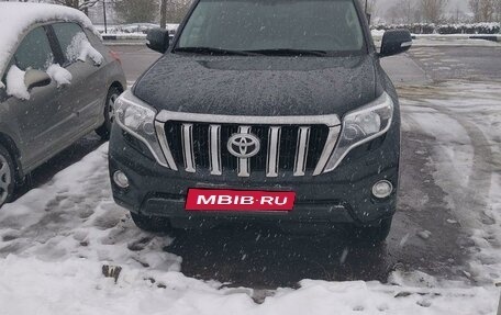 Toyota Land Cruiser Prado 150 рестайлинг 2, 2016 год, 3 780 000 рублей, 2 фотография