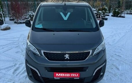 Peugeot Traveller I, 2021 год, 3 150 000 рублей, 3 фотография