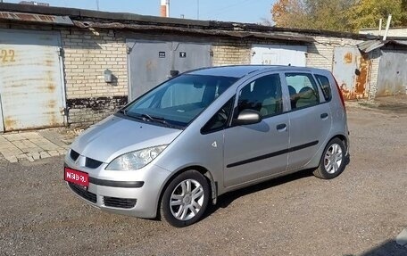 Mitsubishi Colt VI рестайлинг, 2004 год, 390 000 рублей, 1 фотография