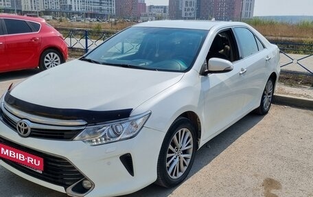 Toyota Camry, 2016 год, 2 330 000 рублей, 8 фотография