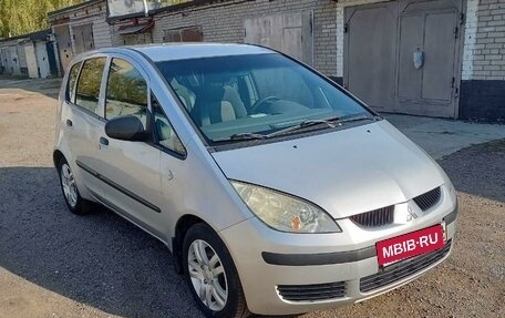 Mitsubishi Colt VI рестайлинг, 2004 год, 390 000 рублей, 2 фотография