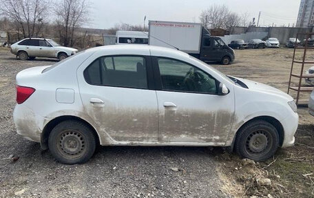 Renault Logan II, 2017 год, 680 000 рублей, 2 фотография