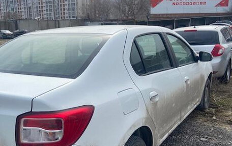 Renault Logan II, 2017 год, 680 000 рублей, 3 фотография