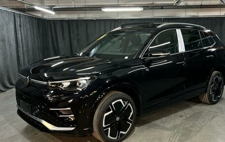 Volkswagen Tiguan, 2024 год, 5 900 000 рублей, 9 фотография