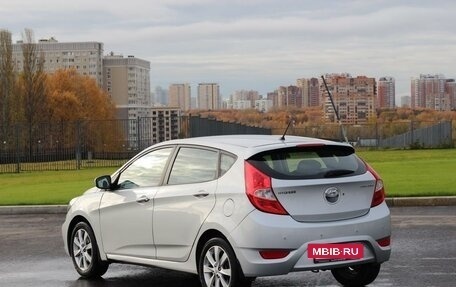 Hyundai Solaris II рестайлинг, 2012 год, 990 000 рублей, 3 фотография