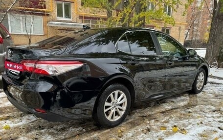 Toyota Camry, 2018 год, 2 470 000 рублей, 3 фотография