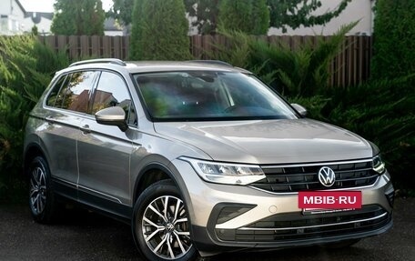 Volkswagen Tiguan II, 2021 год, 3 350 000 рублей, 10 фотография