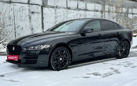 Jaguar XE I рестайлинг, 2016 год, 2 050 000 рублей, 1 фотография