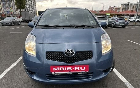 Toyota Yaris III рестайлинг, 2006 год, 620 000 рублей, 2 фотография