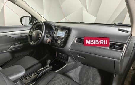 Mitsubishi Outlander III рестайлинг 3, 2018 год, 2 345 000 рублей, 9 фотография