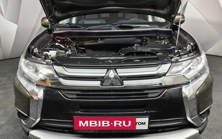 Mitsubishi Outlander III рестайлинг 3, 2018 год, 2 345 000 рублей, 19 фотография