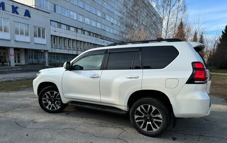 Toyota Land Cruiser Prado 150 рестайлинг 2, 2020 год, 7 250 000 рублей, 10 фотография