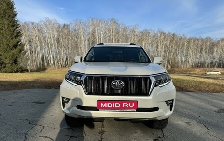 Toyota Land Cruiser Prado 150 рестайлинг 2, 2020 год, 7 250 000 рублей, 4 фотография