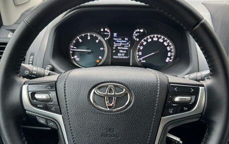 Toyota Land Cruiser Prado 150 рестайлинг 2, 2020 год, 7 250 000 рублей, 13 фотография