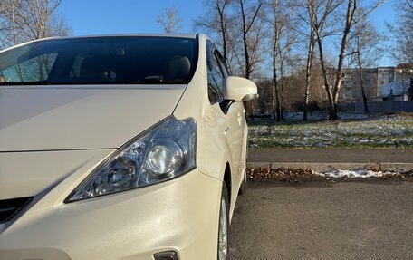 Toyota Prius Alpha I (ZVW40/41), 2013 год, 1 650 000 рублей, 11 фотография