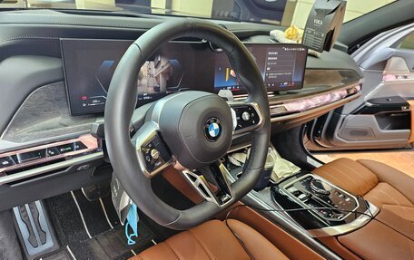 BMW 7 серия, 2022 год, 13 000 000 рублей, 6 фотография