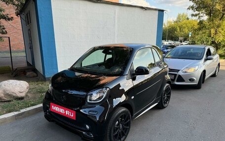 Smart Fortwo III, 2018 год, 1 650 000 рублей, 2 фотография