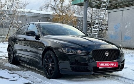 Jaguar XE I рестайлинг, 2016 год, 2 050 000 рублей, 4 фотография