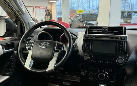 Toyota Land Cruiser Prado 150 рестайлинг 2, 2015 год, 4 099 000 рублей, 15 фотография