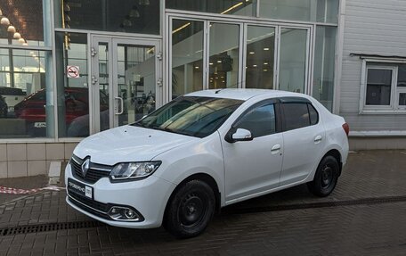 Renault Logan II, 2018 год, 800 000 рублей, 1 фотография