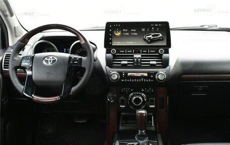 Toyota Land Cruiser Prado 150 рестайлинг 2, 2013 год, 3 299 000 рублей, 6 фотография