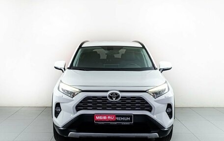 Toyota RAV4, 2021 год, 3 790 000 рублей, 2 фотография