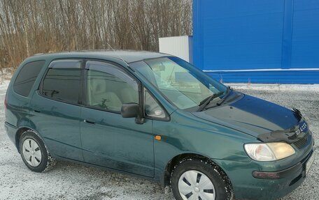 Toyota Corolla Spacio II, 1997 год, 450 000 рублей, 1 фотография