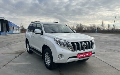 Toyota Land Cruiser Prado 150 рестайлинг 2, 2014 год, 3 650 000 рублей, 3 фотография