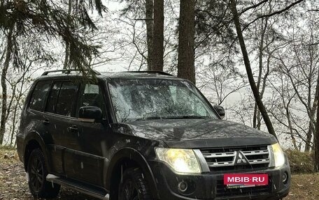 Mitsubishi Pajero IV, 2011 год, 1 450 000 рублей, 2 фотография