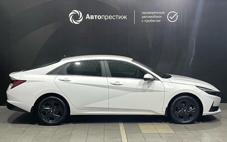 Hyundai Elantra, 2022 год, 2 490 000 рублей, 8 фотография