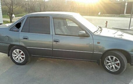 Daewoo Nexia I рестайлинг, 1998 год, 135 000 рублей, 3 фотография