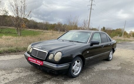 Mercedes-Benz E-Класс, 1998 год, 300 000 рублей, 3 фотография