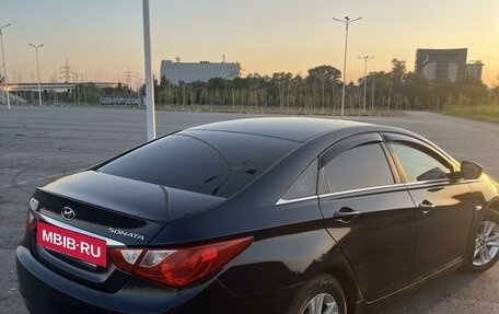 Hyundai Sonata VI, 2011 год, 1 100 000 рублей, 3 фотография