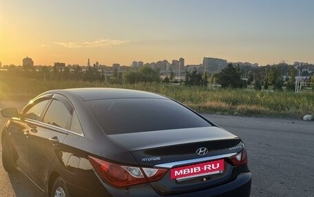 Hyundai Sonata VI, 2011 год, 1 100 000 рублей, 4 фотография