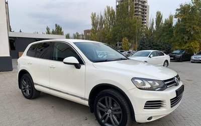 Volkswagen Touareg III, 2011 год, 2 350 000 рублей, 1 фотография