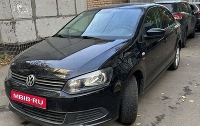 Volkswagen Polo VI (EU Market), 2013 год, 1 050 000 рублей, 1 фотография