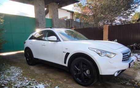 Infiniti QX70, 2014 год, 1 920 000 рублей, 9 фотография