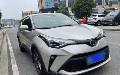 Toyota C-HR I рестайлинг, 2021 год, 2 330 000 рублей, 1 фотография