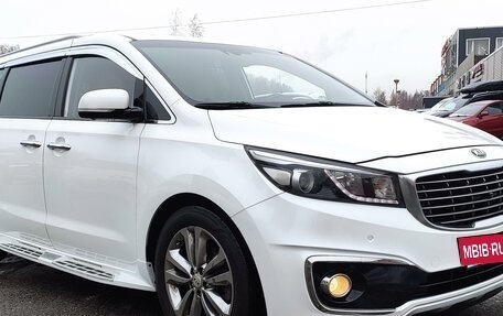 KIA Carnival III, 2018 год, 2 850 000 рублей, 2 фотография