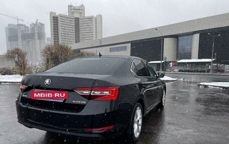 Skoda Superb III рестайлинг, 2017 год, 2 550 000 рублей, 4 фотография